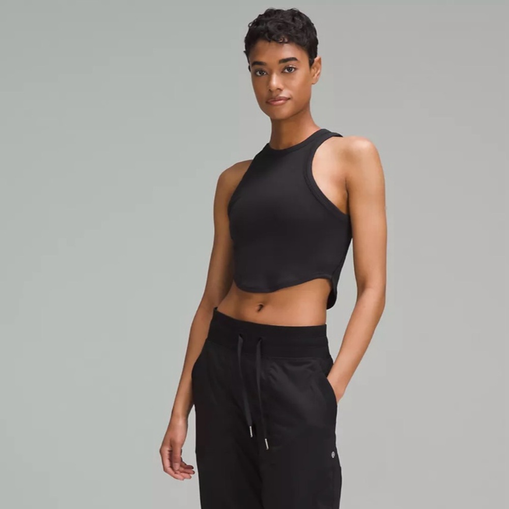 NWOT LULULEMON ~ size 6 halter top ~ black